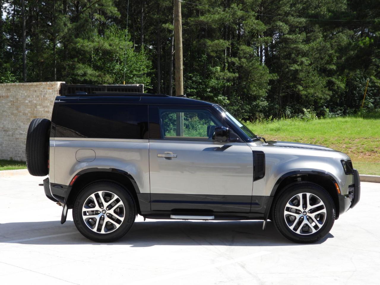 Land Rover Defender 90 X-Dynamic SE 2023