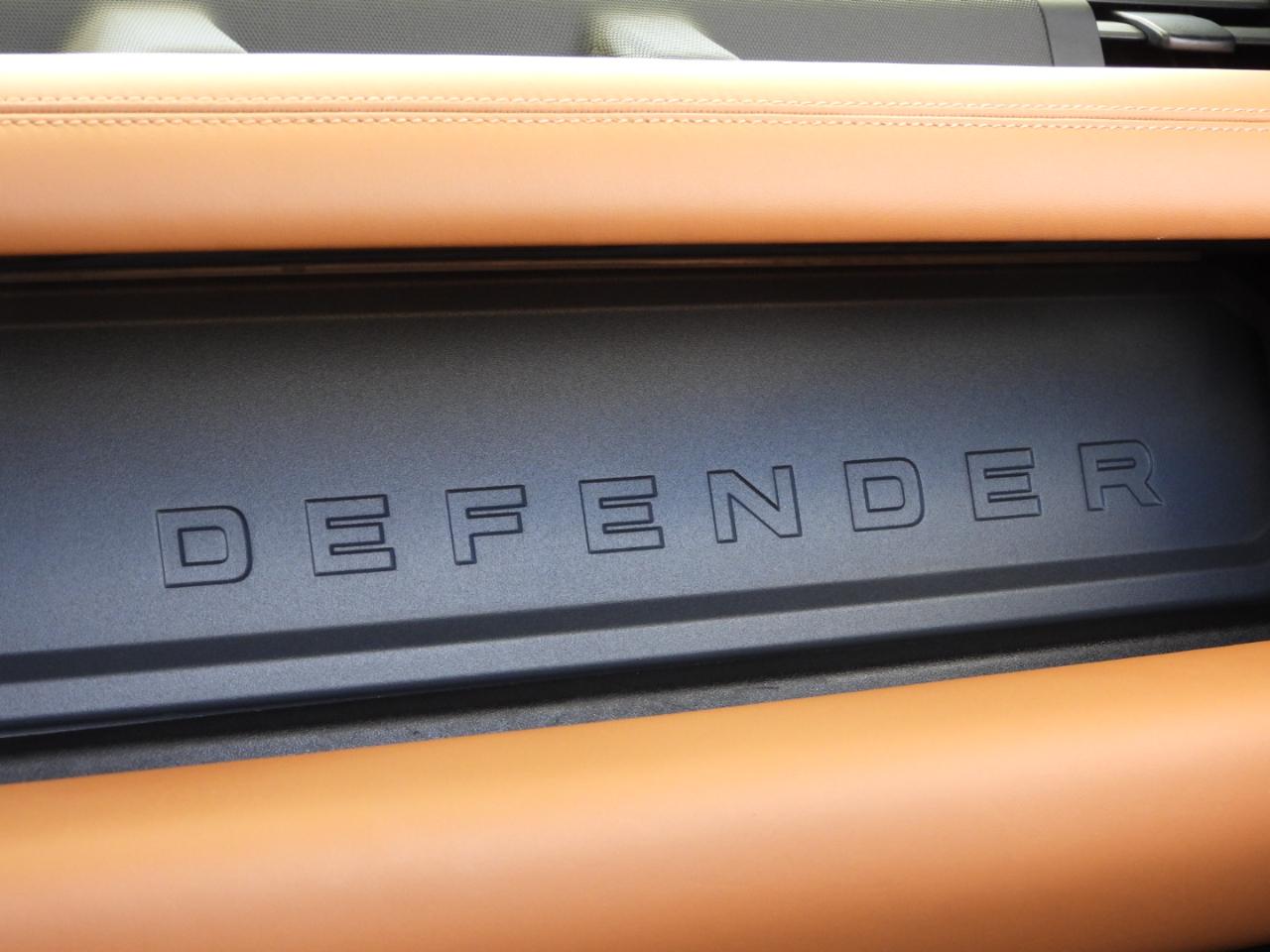 Land Rover Defender 90 X-Dynamic SE 2023