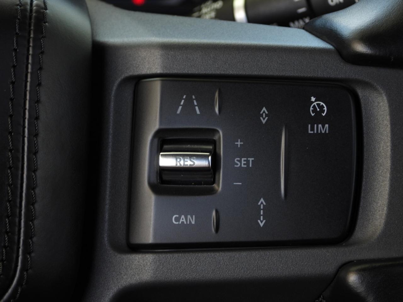 Land Rover Defender 90 X-Dynamic SE 2023