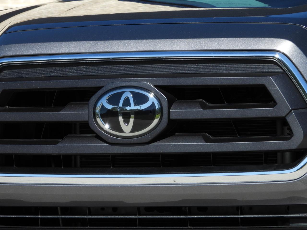 Toyota Tacoma SR5 Double Cab Long Bed V6 6AT 2WD 2022