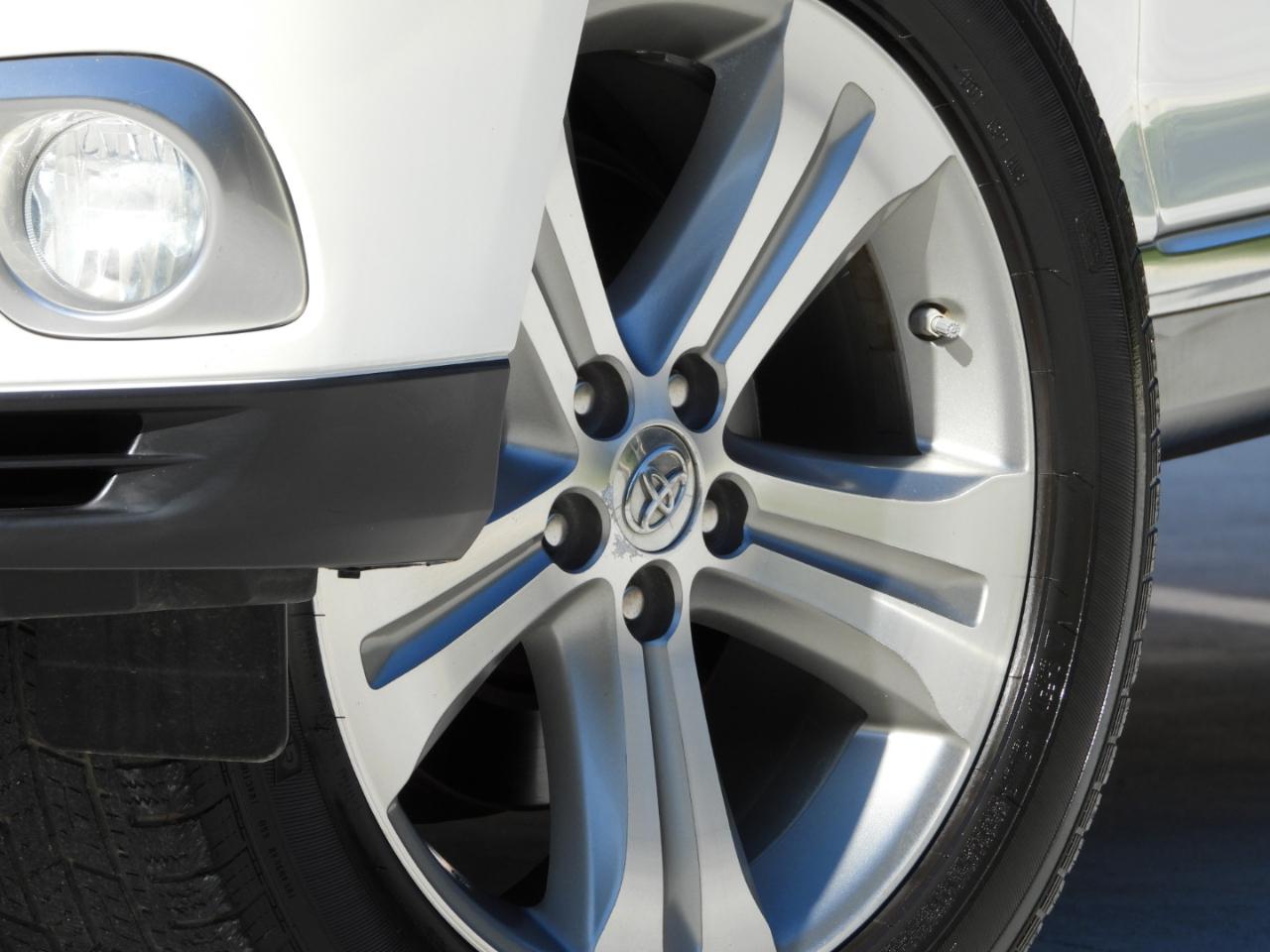Toyota Highlander Limited 2WD 2013