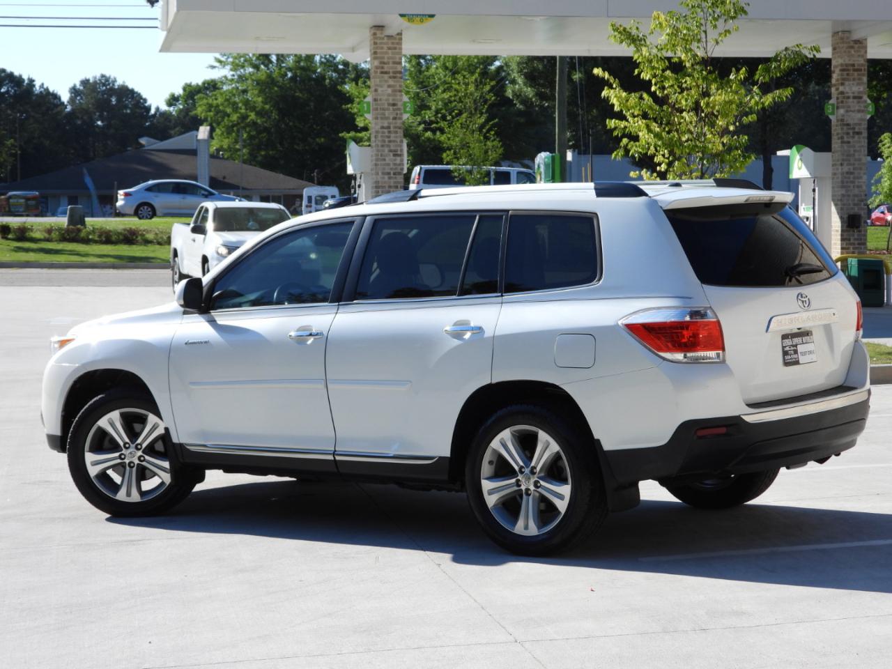 Toyota Highlander Limited 2WD 2013