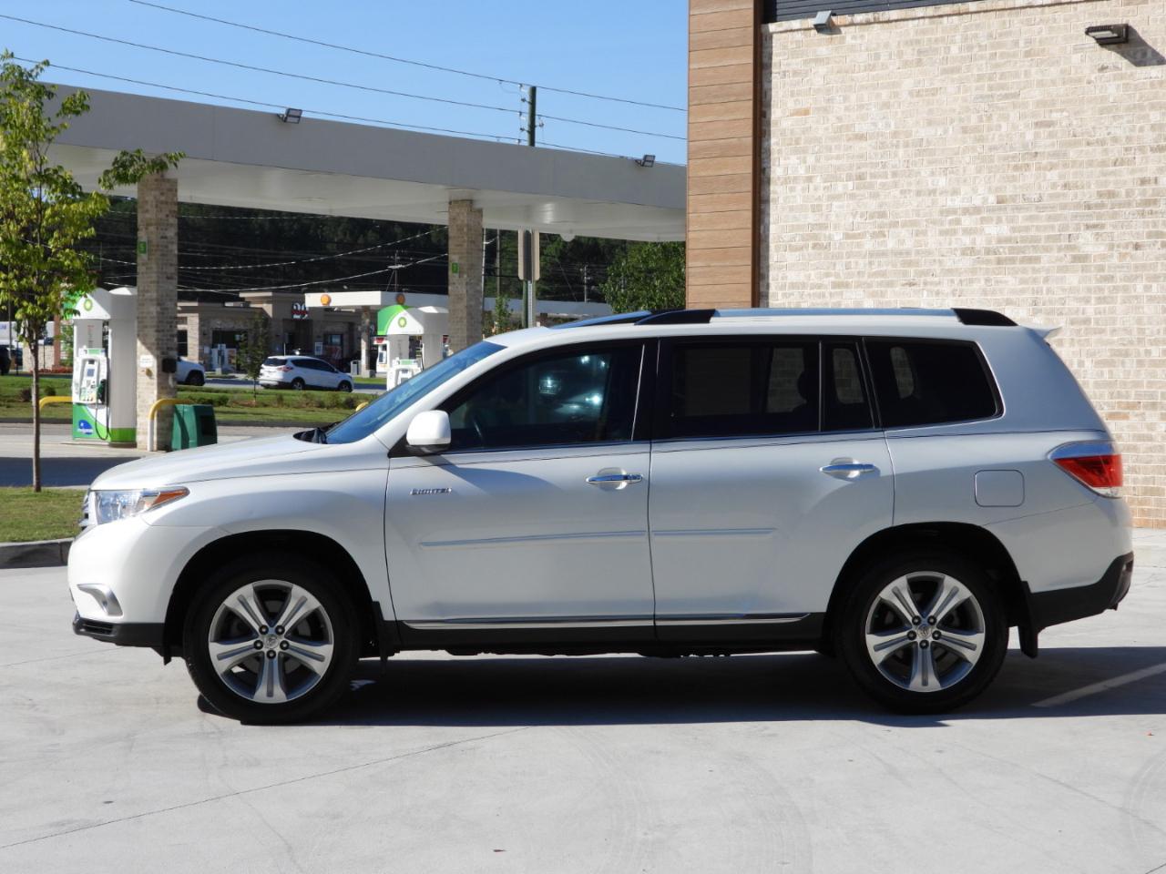 Toyota Highlander Limited 2WD 2013