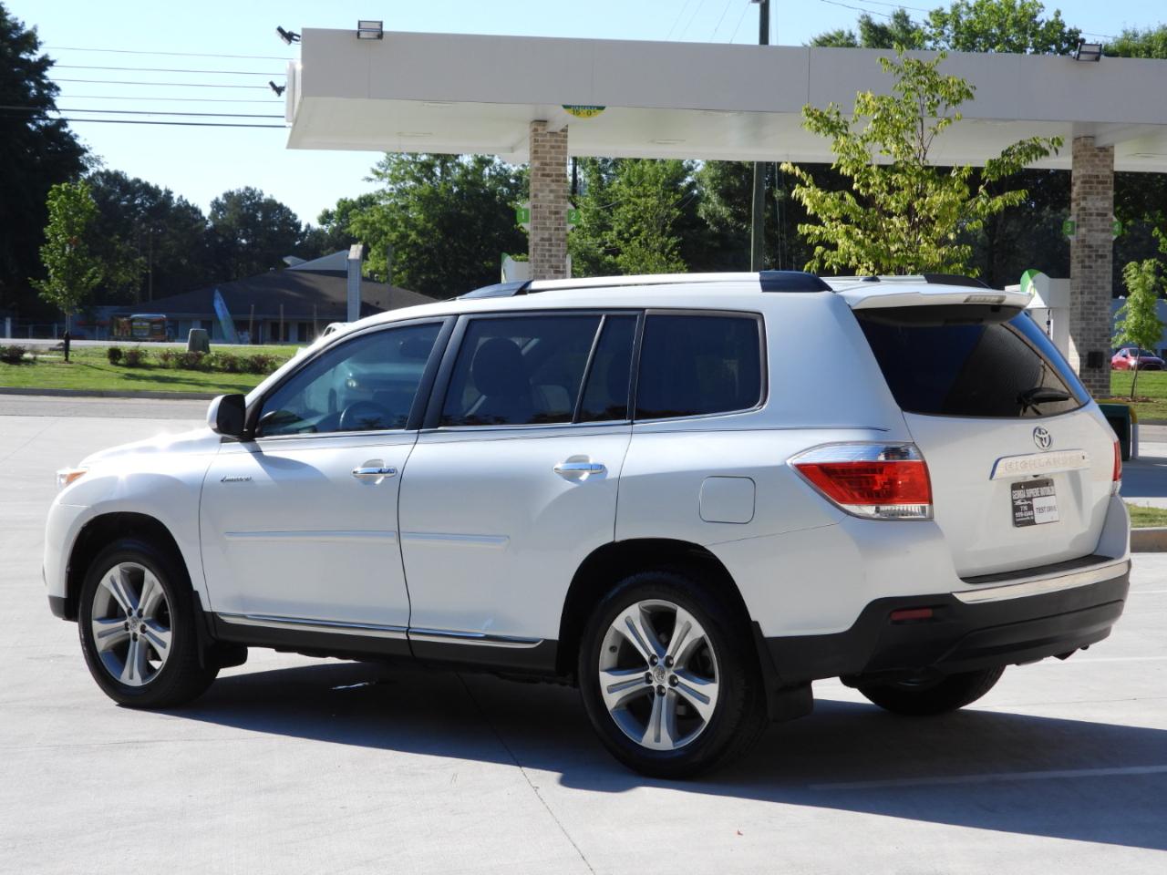 Toyota Highlander Limited 2WD 2013
