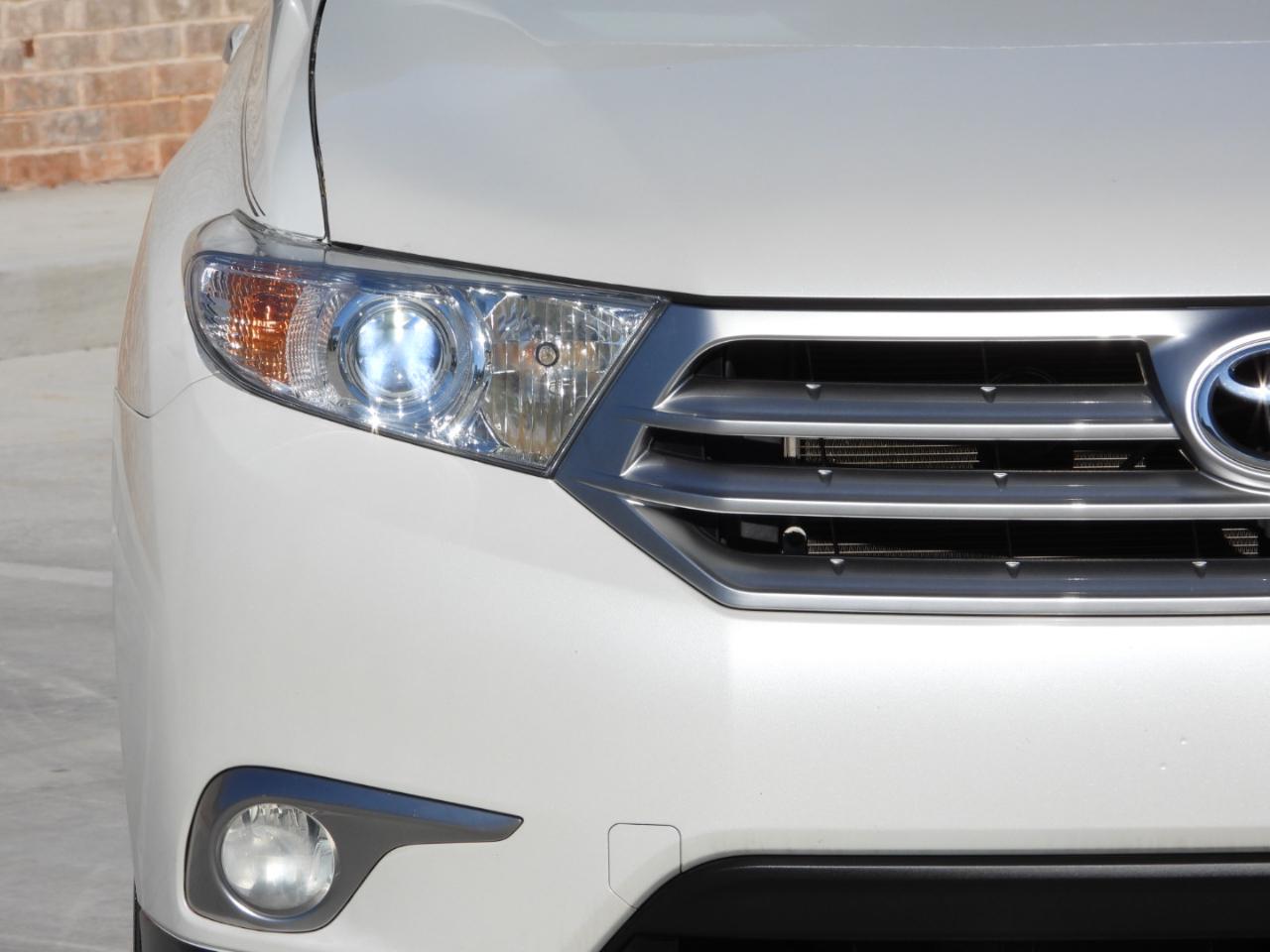 Toyota Highlander Limited 2WD 2013