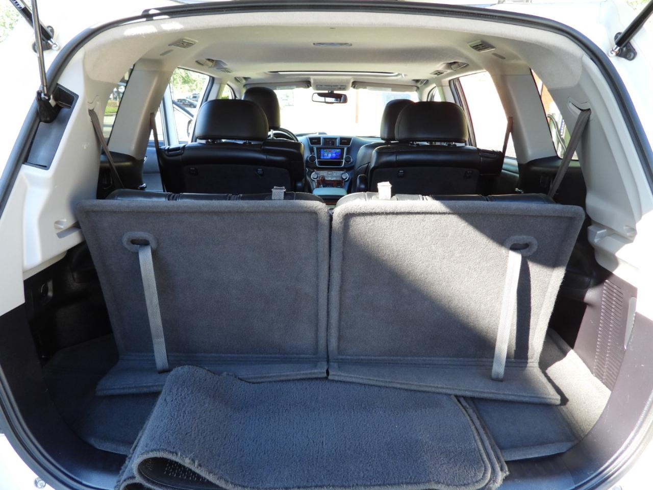 Toyota Highlander Limited 2WD 2013