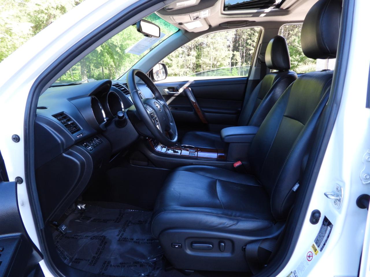 Toyota Highlander Limited 2WD 2013