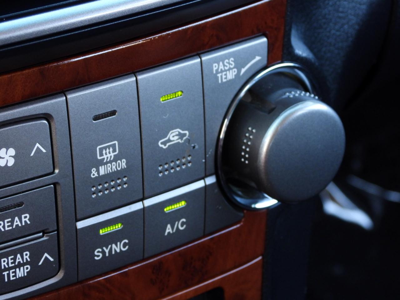 Toyota Highlander Limited 2WD 2013