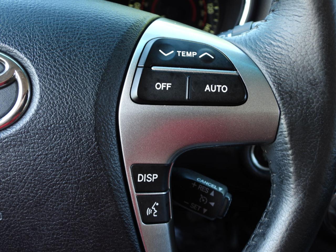 Toyota Highlander Limited 2WD 2013