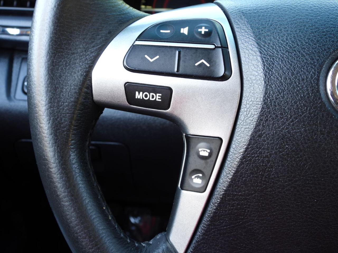 Toyota Highlander Limited 2WD 2013