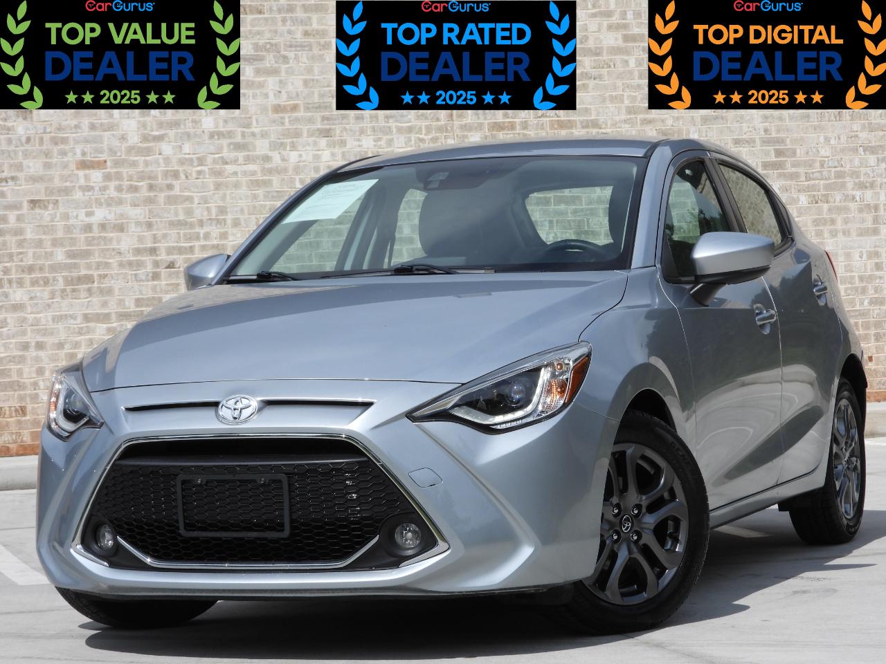 Toyota Yaris XLE Hatchback 2020