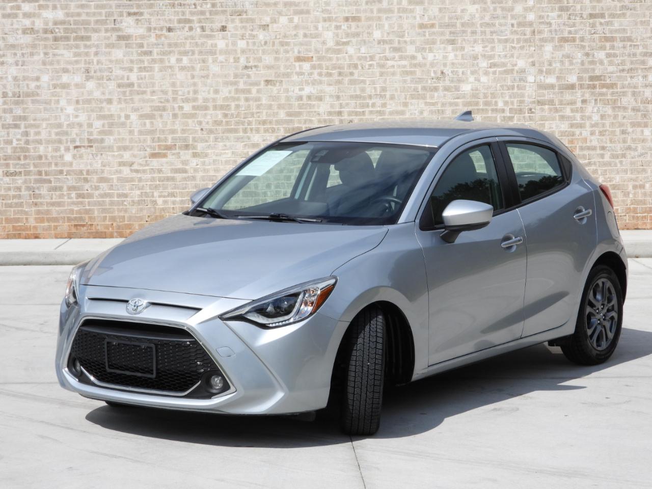 Toyota Yaris XLE Hatchback 2020