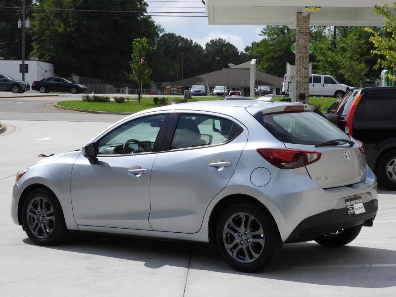 Toyota Yaris XLE Hatchback 2020