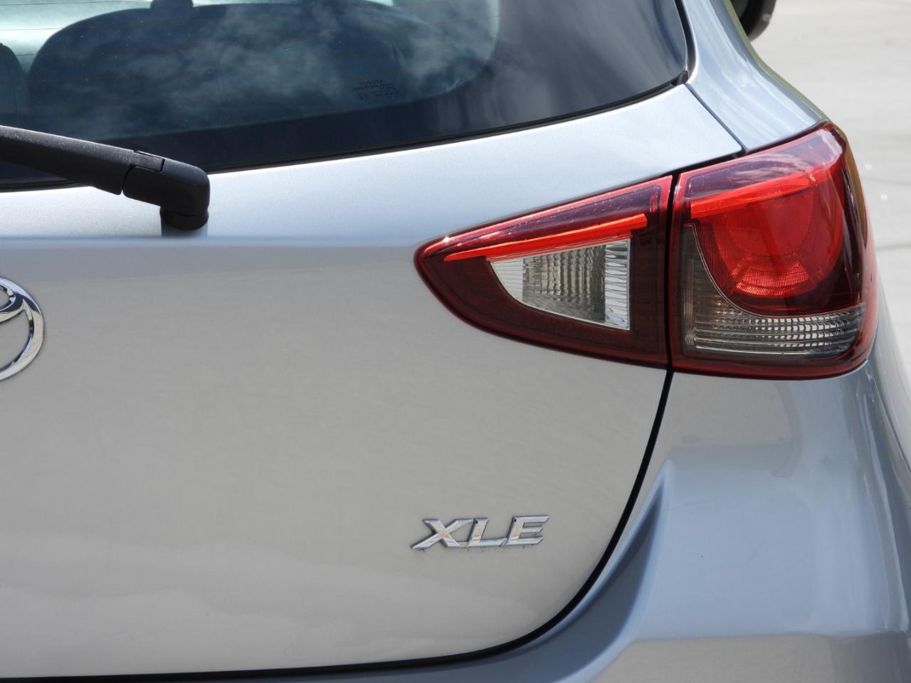 Toyota Yaris XLE Hatchback 2020