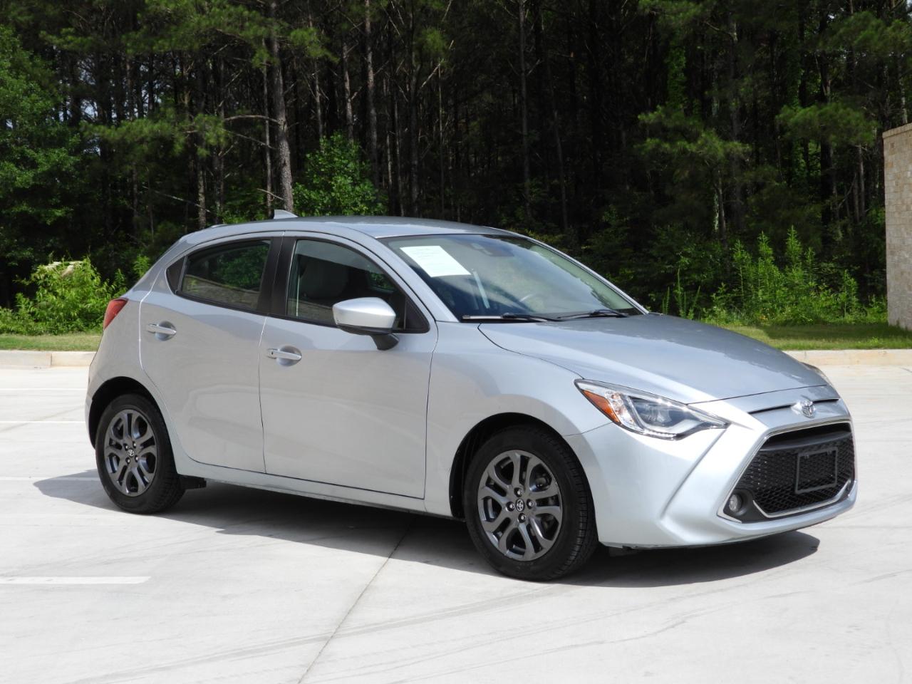 Toyota Yaris XLE Hatchback 2020