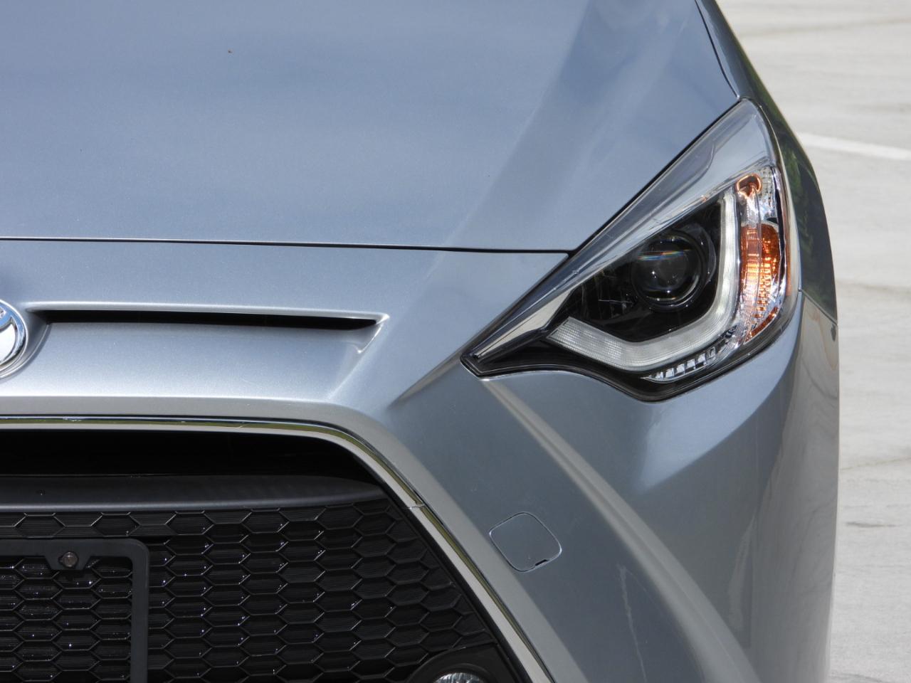 Toyota Yaris XLE Hatchback 2020
