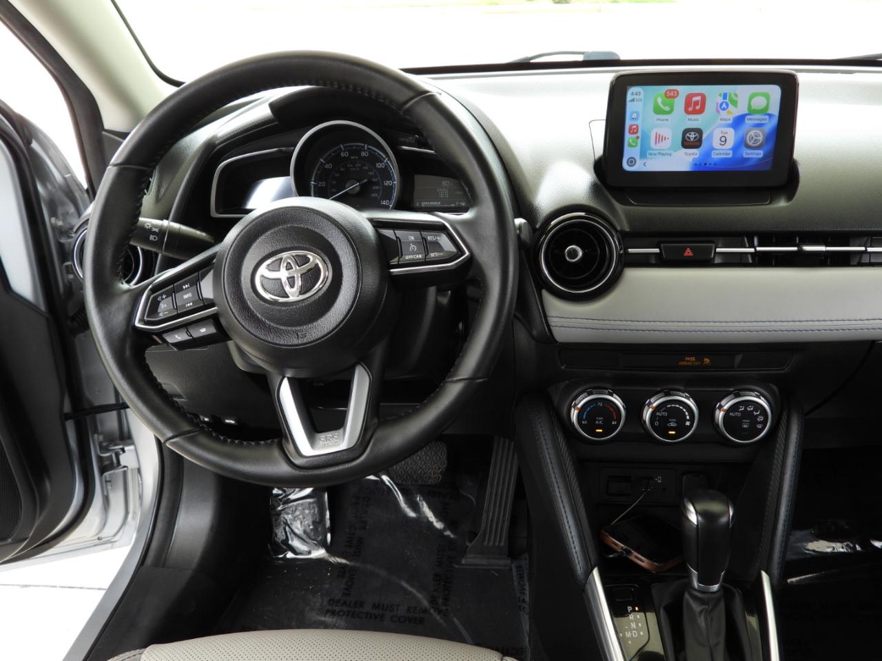 Toyota Yaris XLE Hatchback 2020