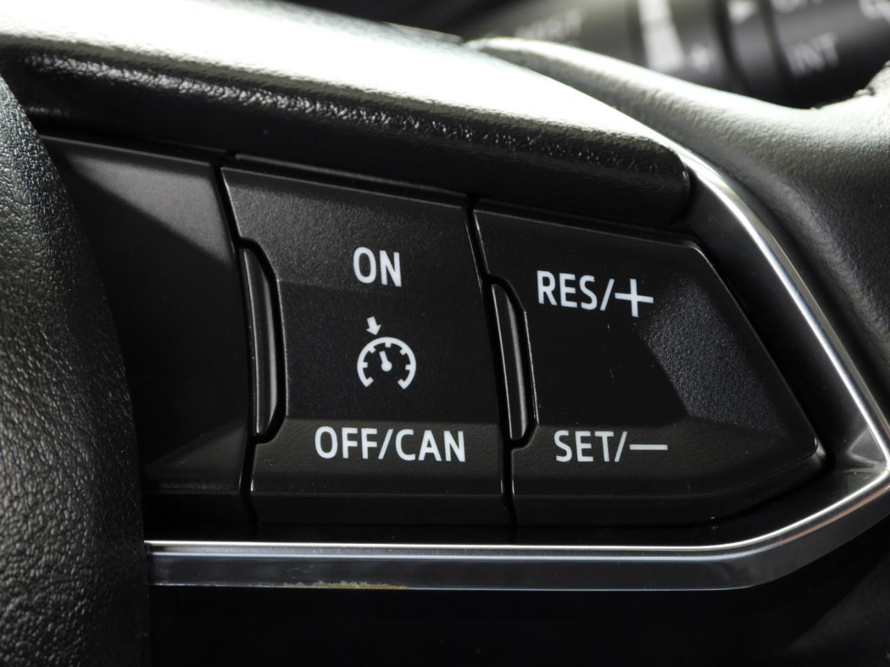 Toyota Yaris XLE Hatchback 2020
