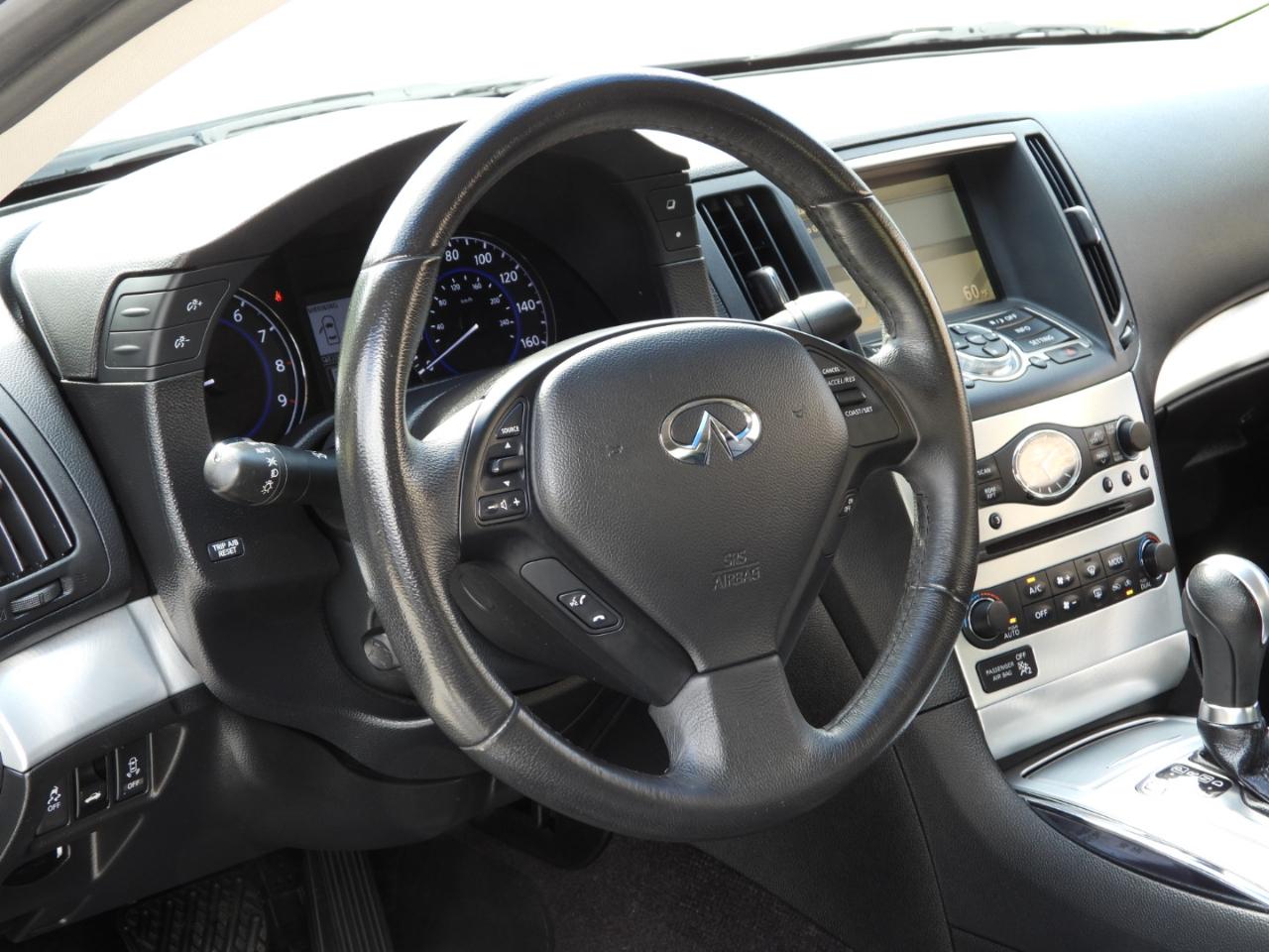 Infiniti Q60 Coupe AWD 2014