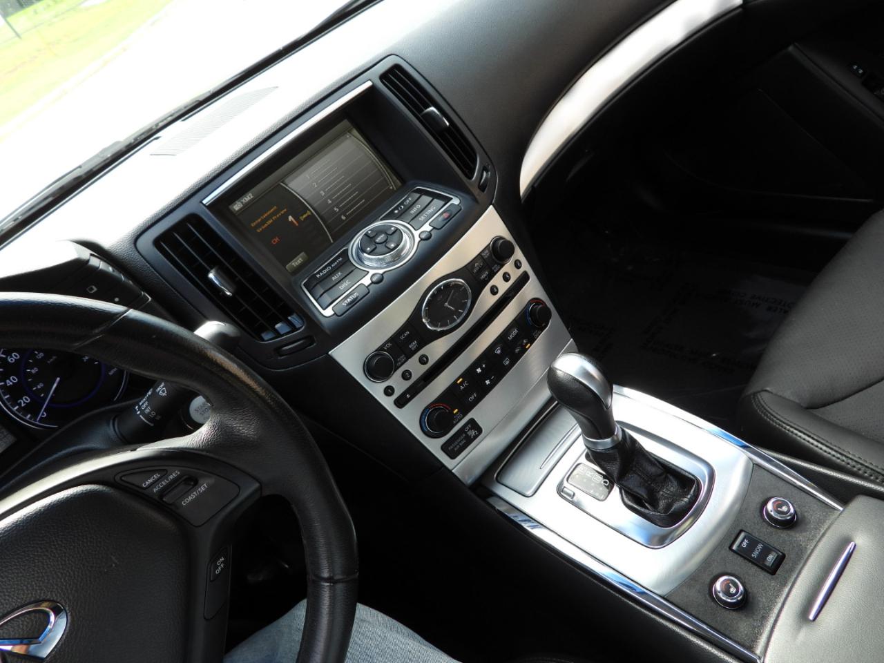 Infiniti Q60 Coupe AWD 2014