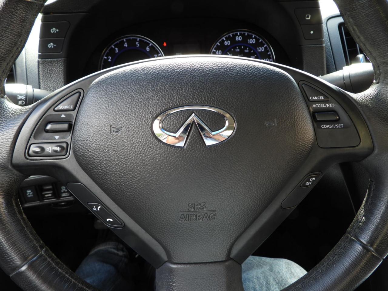 Infiniti Q60 Coupe AWD 2014