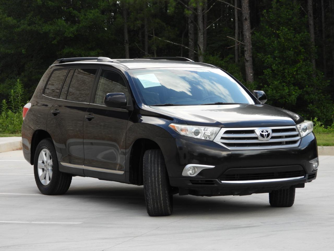 Toyota Highlander Base 2WD V6 2011