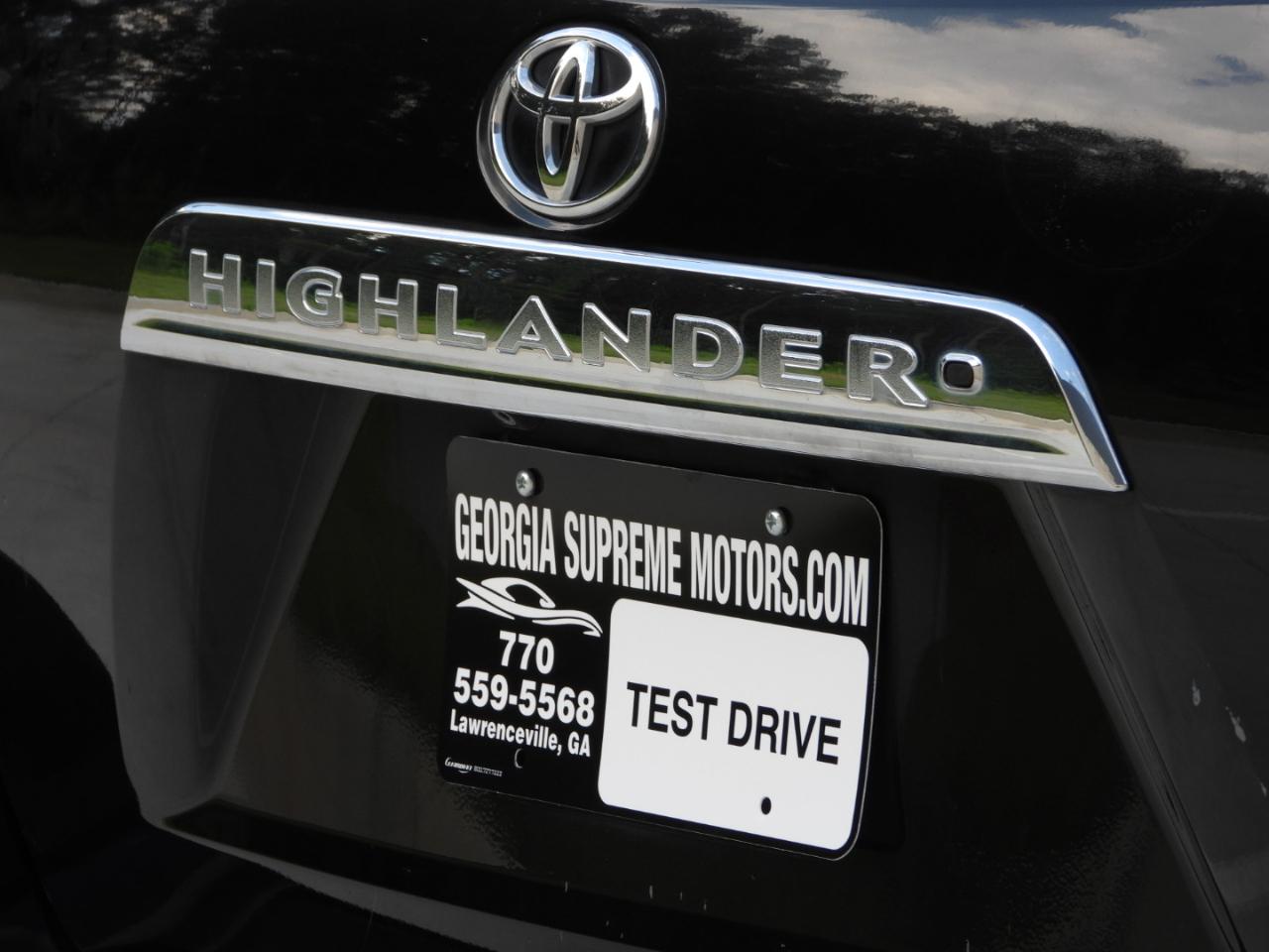 Toyota Highlander Base 2WD V6 2011