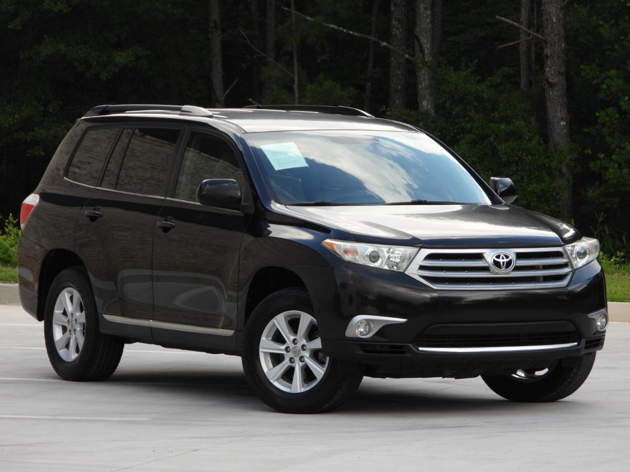 Toyota Highlander Base 2WD V6 2011