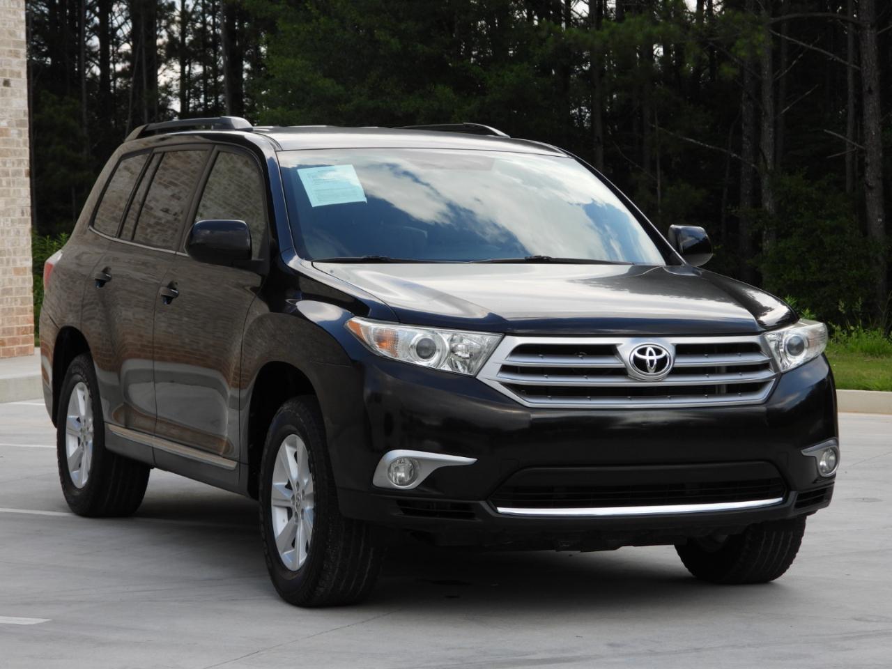 Toyota Highlander Base 2WD V6 2011