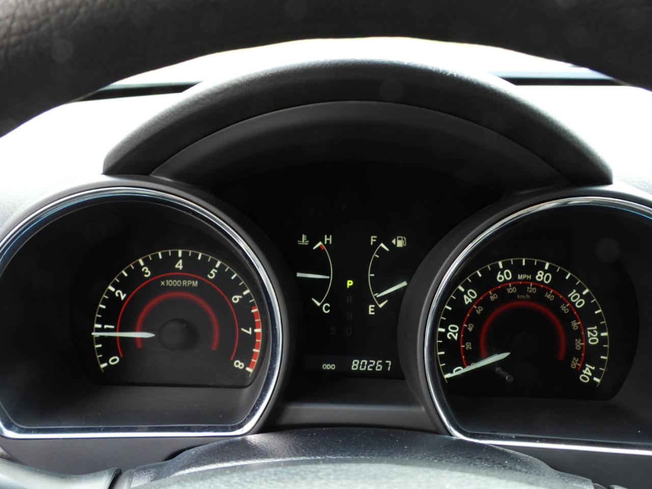 Toyota Highlander Base 2WD V6 2011