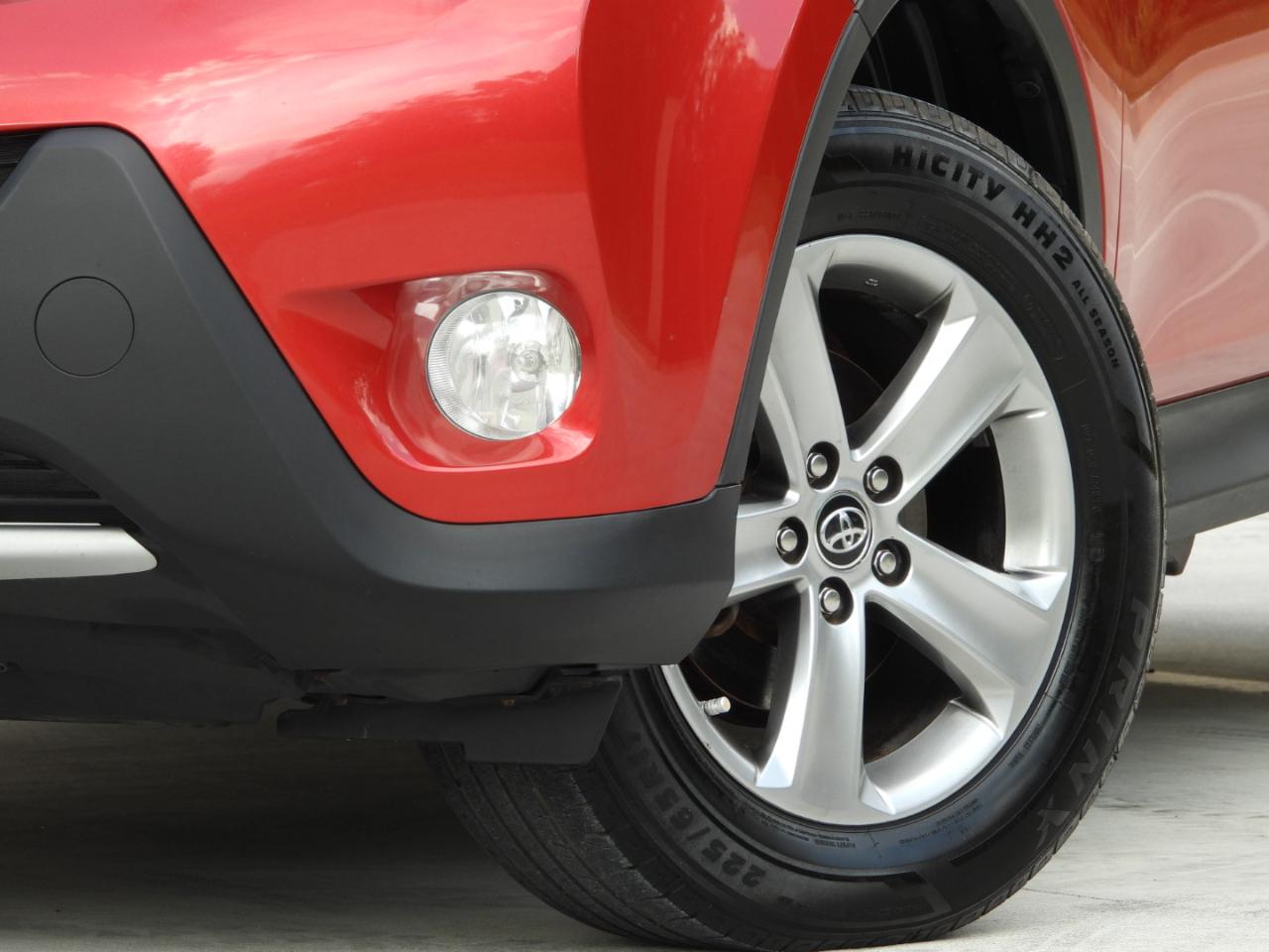 Toyota RAV4 XLE FWD 2015