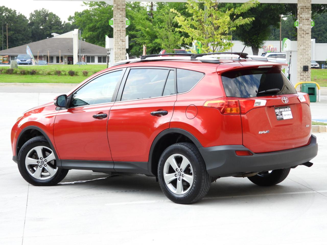 Toyota RAV4 XLE FWD 2015