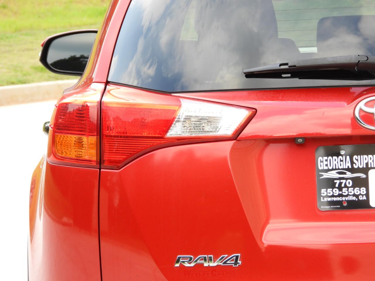 Toyota RAV4 XLE FWD 2015