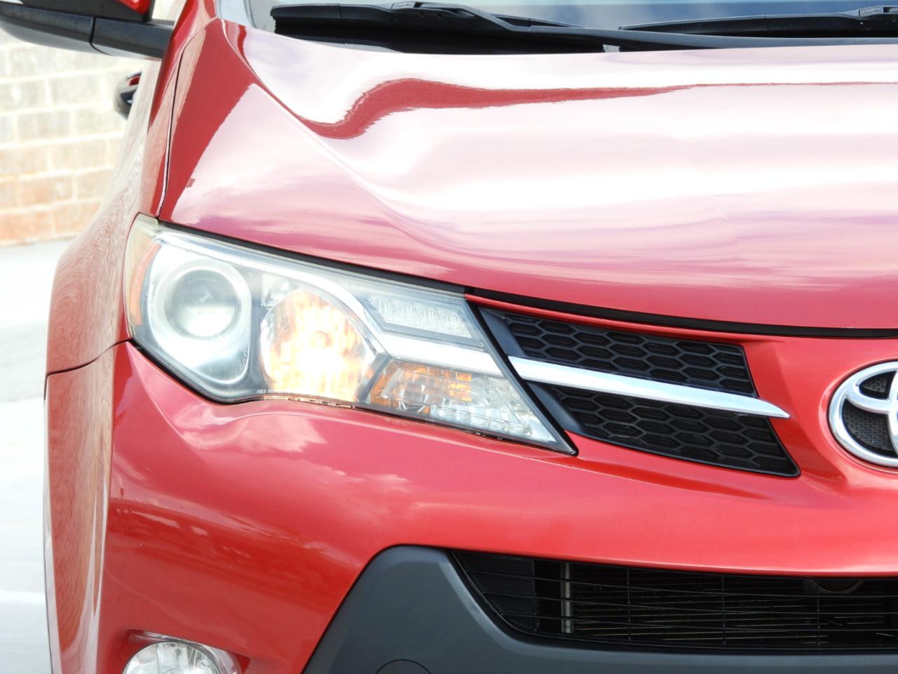 Toyota RAV4 XLE FWD 2015
