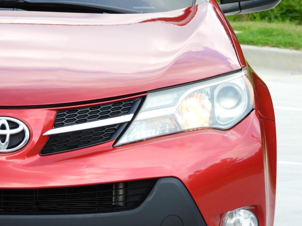 Toyota RAV4 XLE FWD 2015