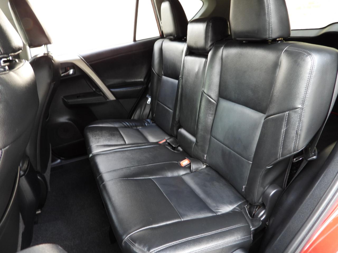 Toyota RAV4 XLE FWD 2015