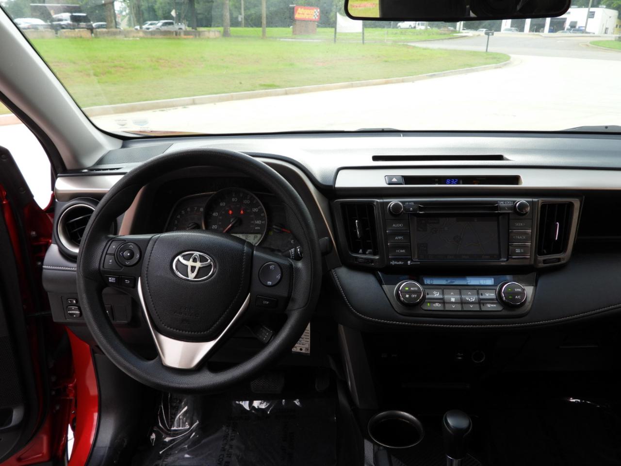 Toyota RAV4 XLE FWD 2015