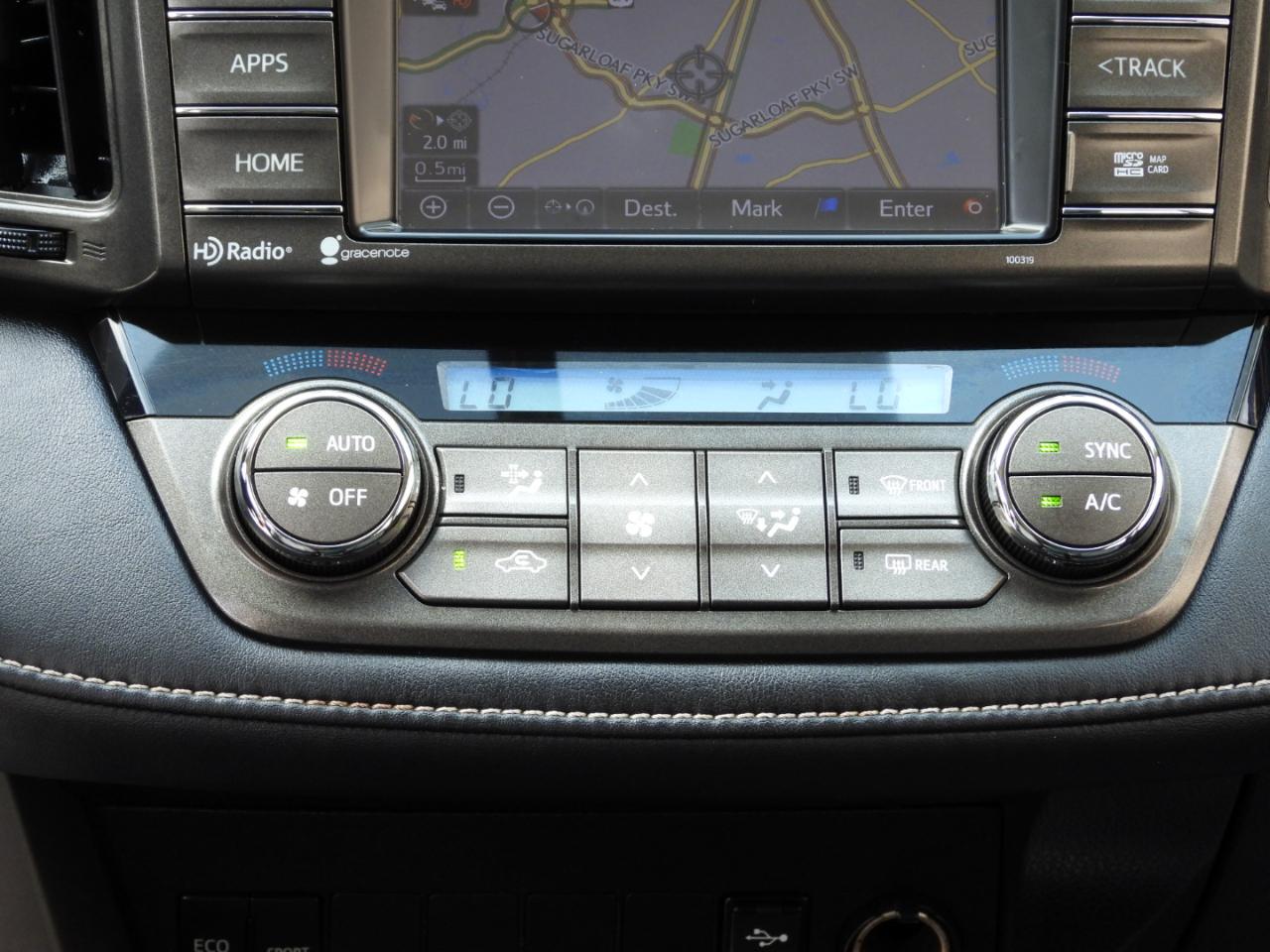 Toyota RAV4 XLE FWD 2015