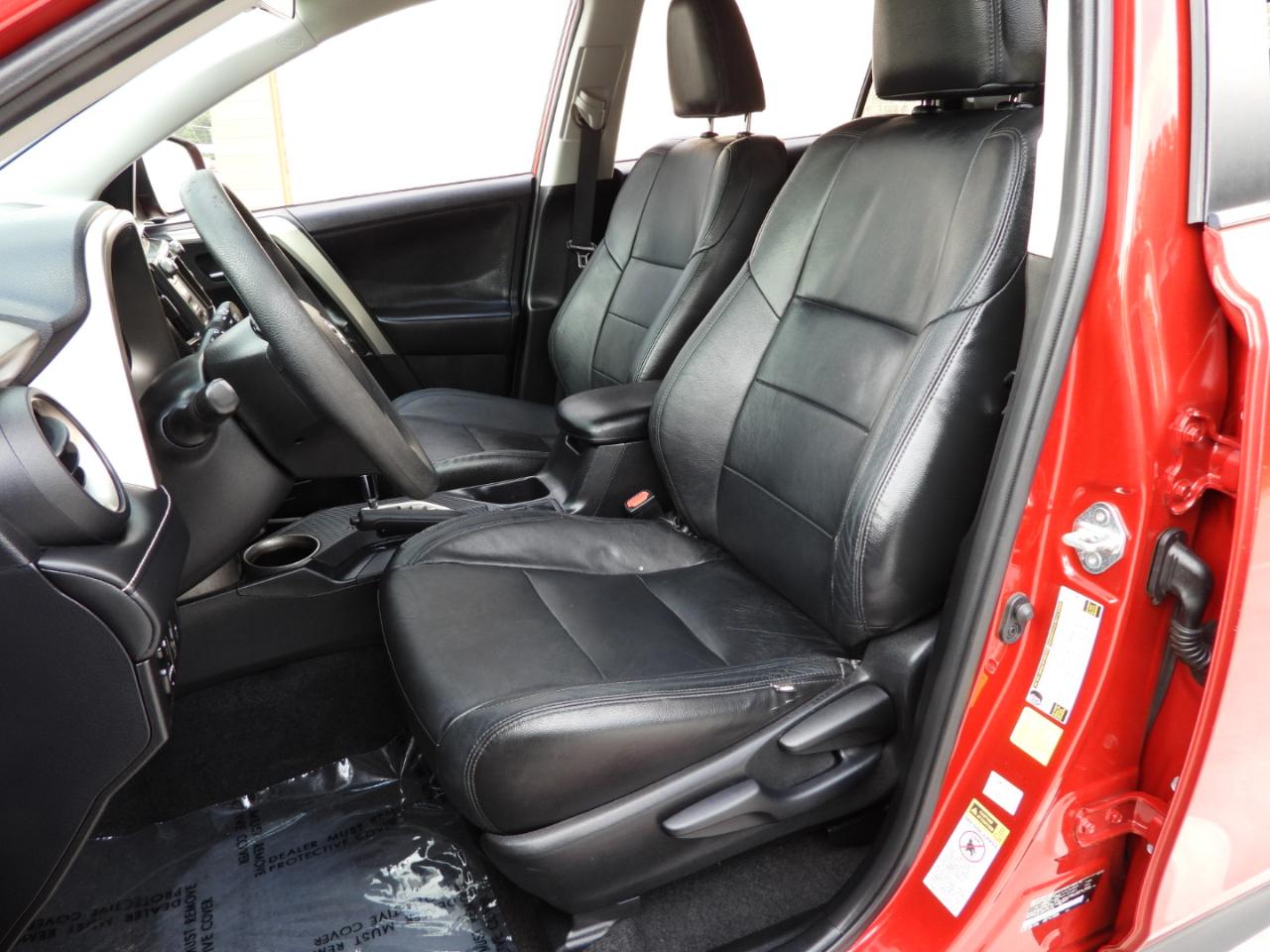 Toyota RAV4 XLE FWD 2015