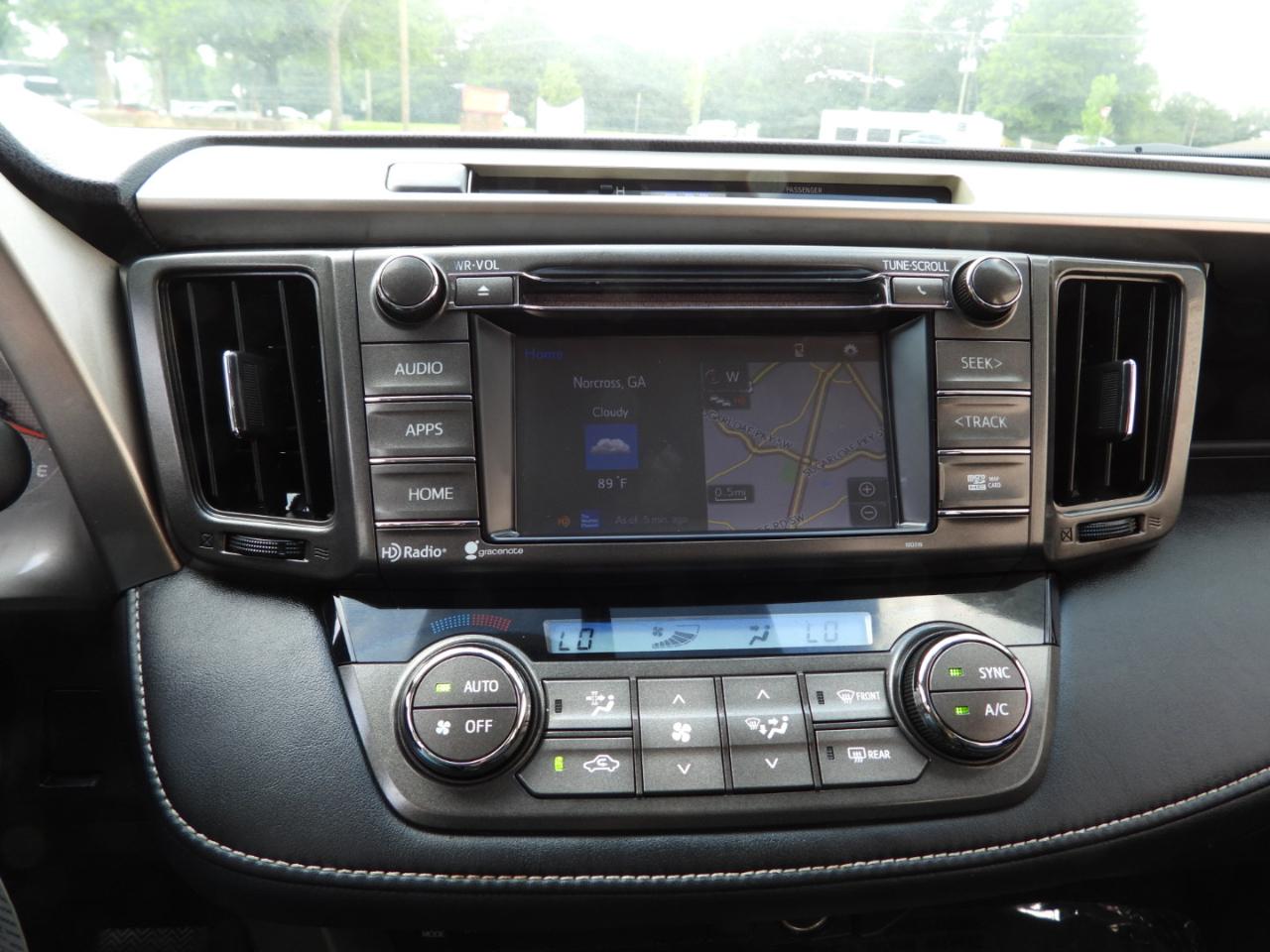 Toyota RAV4 XLE FWD 2015