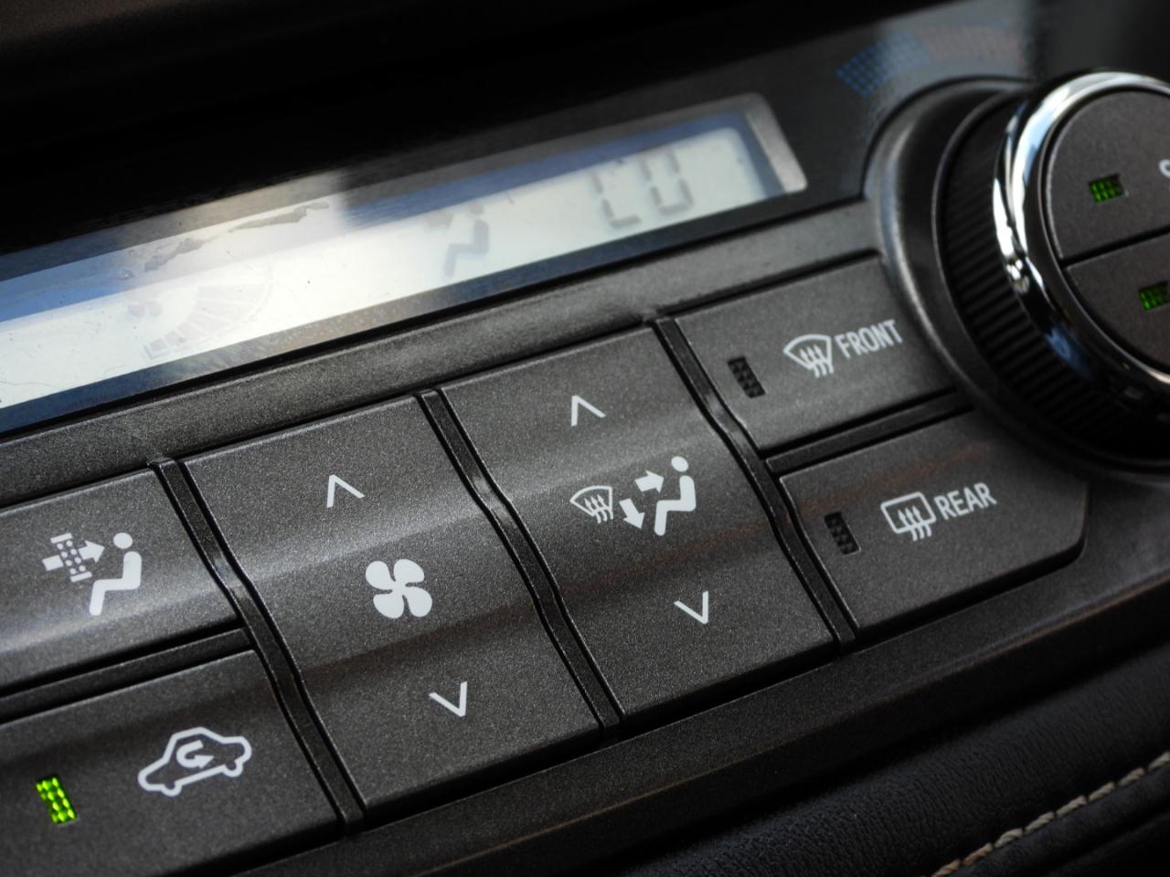 Toyota RAV4 XLE FWD 2015