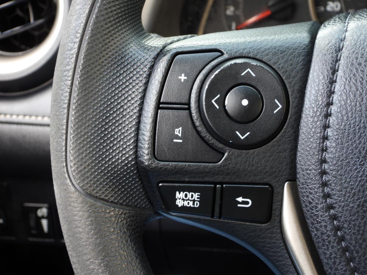 Toyota RAV4 XLE FWD 2015