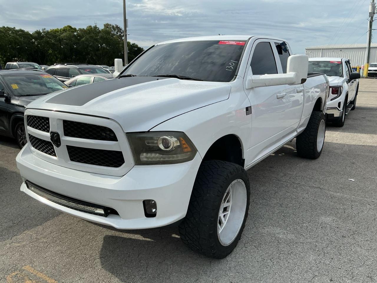 RAM 1500 Tradesman Quad Cab 4WD 2016