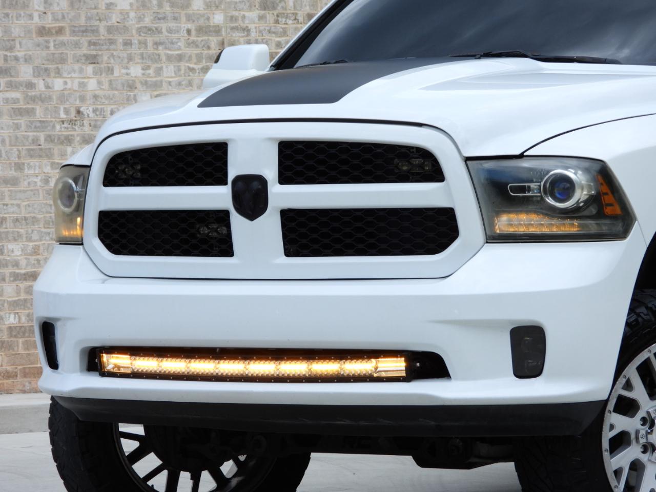RAM 1500 Tradesman Quad Cab 4WD 2016