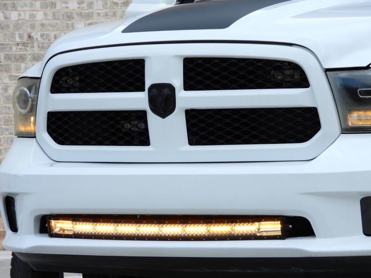 RAM 1500 Tradesman Quad Cab 4WD 2016