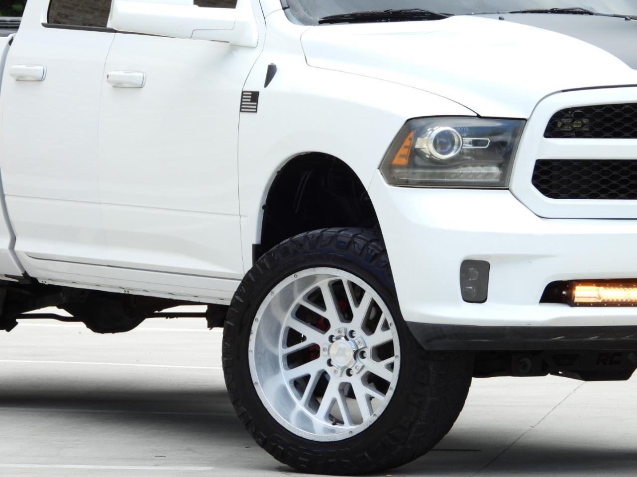 RAM 1500 Tradesman Quad Cab 4WD 2016