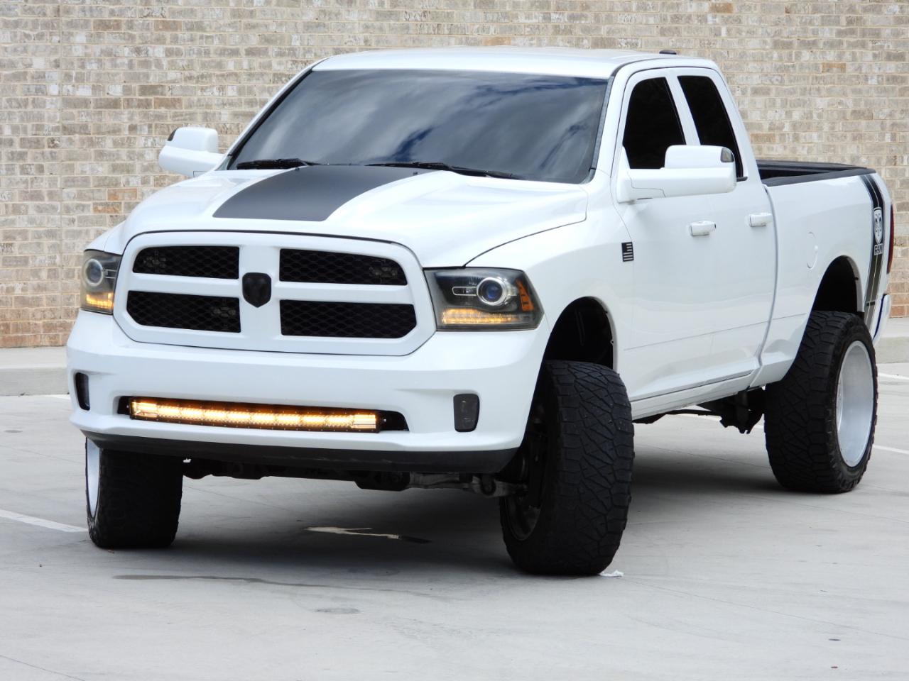 RAM 1500 Tradesman Quad Cab 4WD 2016
