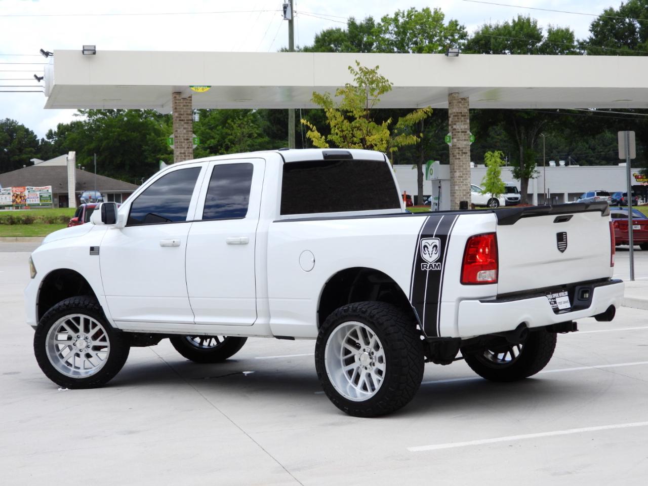 RAM 1500 Tradesman Quad Cab 4WD 2016
