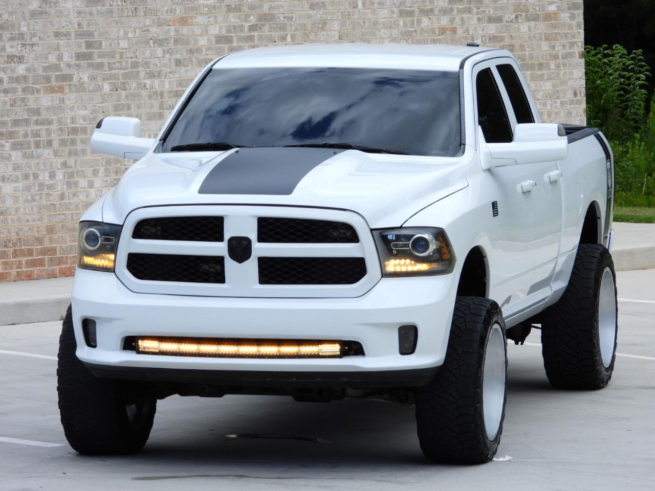 RAM 1500 Tradesman Quad Cab 4WD 2016