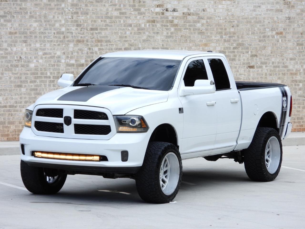 RAM 1500 Tradesman Quad Cab 4WD 2016